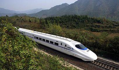 廣東鐵路國(guó)際物流基地今年將建8個(gè)千噸級(jí)碼頭